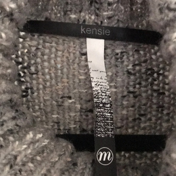 KENSIE Gray Turtleneck w/Side Split Design Sweater - Picture 6 of 9